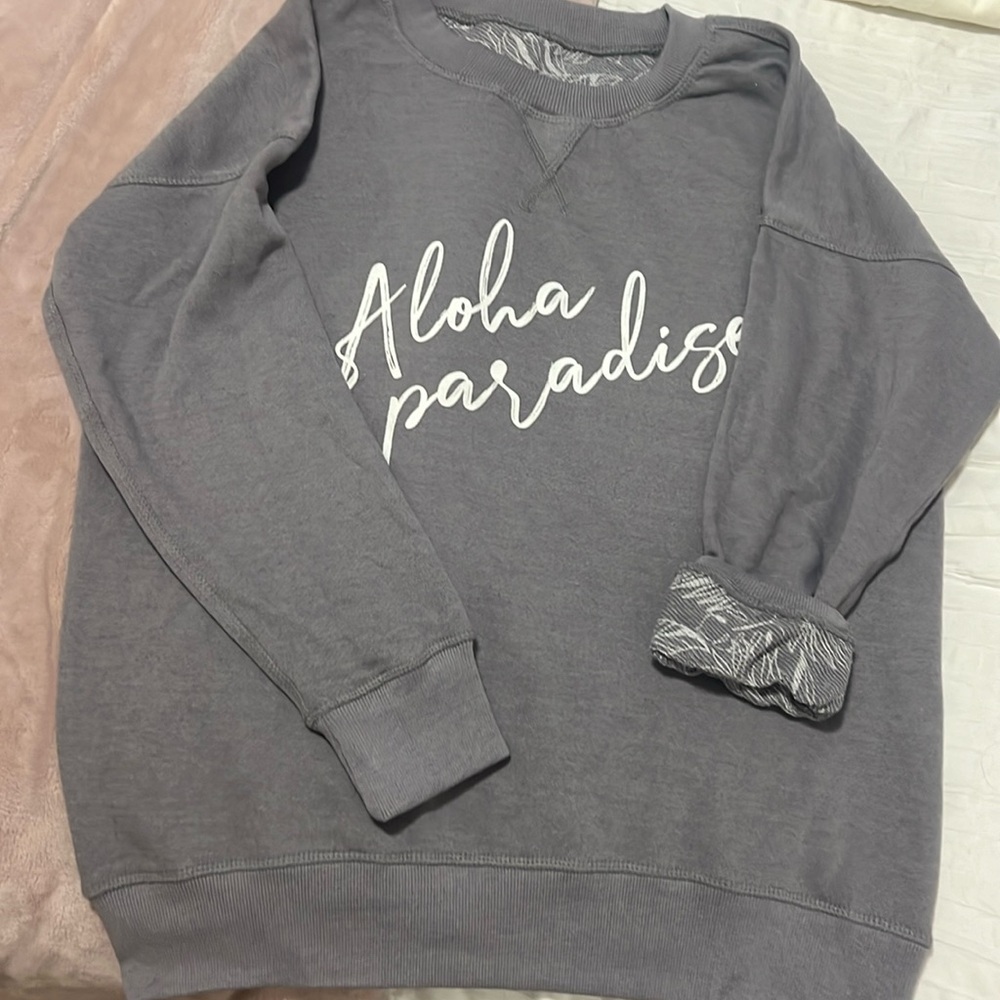 Gray sweatshirt size L